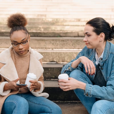 uma-discussao-entre-amigas