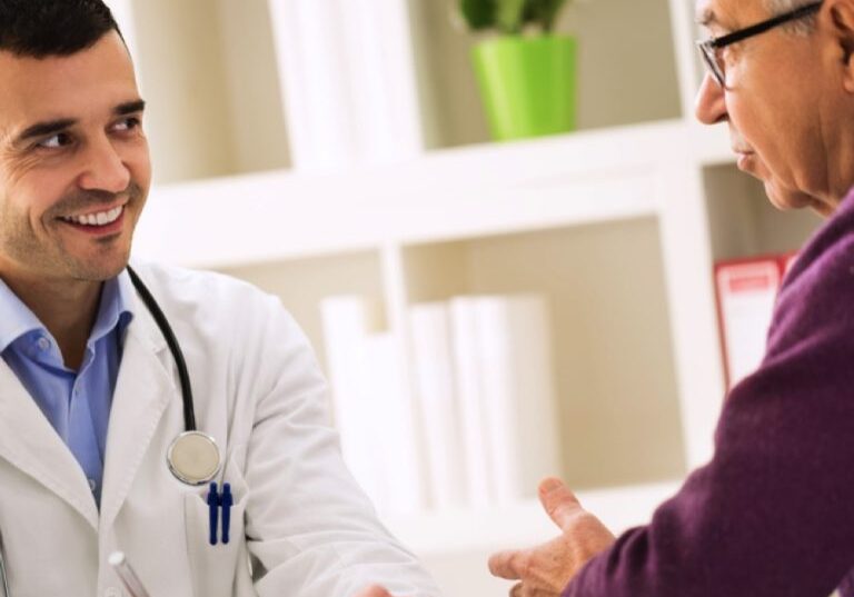 verbos-no-infinitivo-sr-alberto-no-consultorio-medico